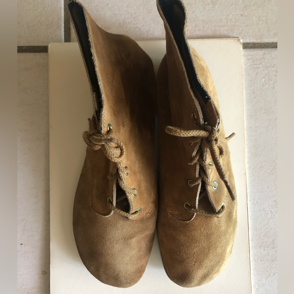 Suede leather vintage short boots for the hippy In you